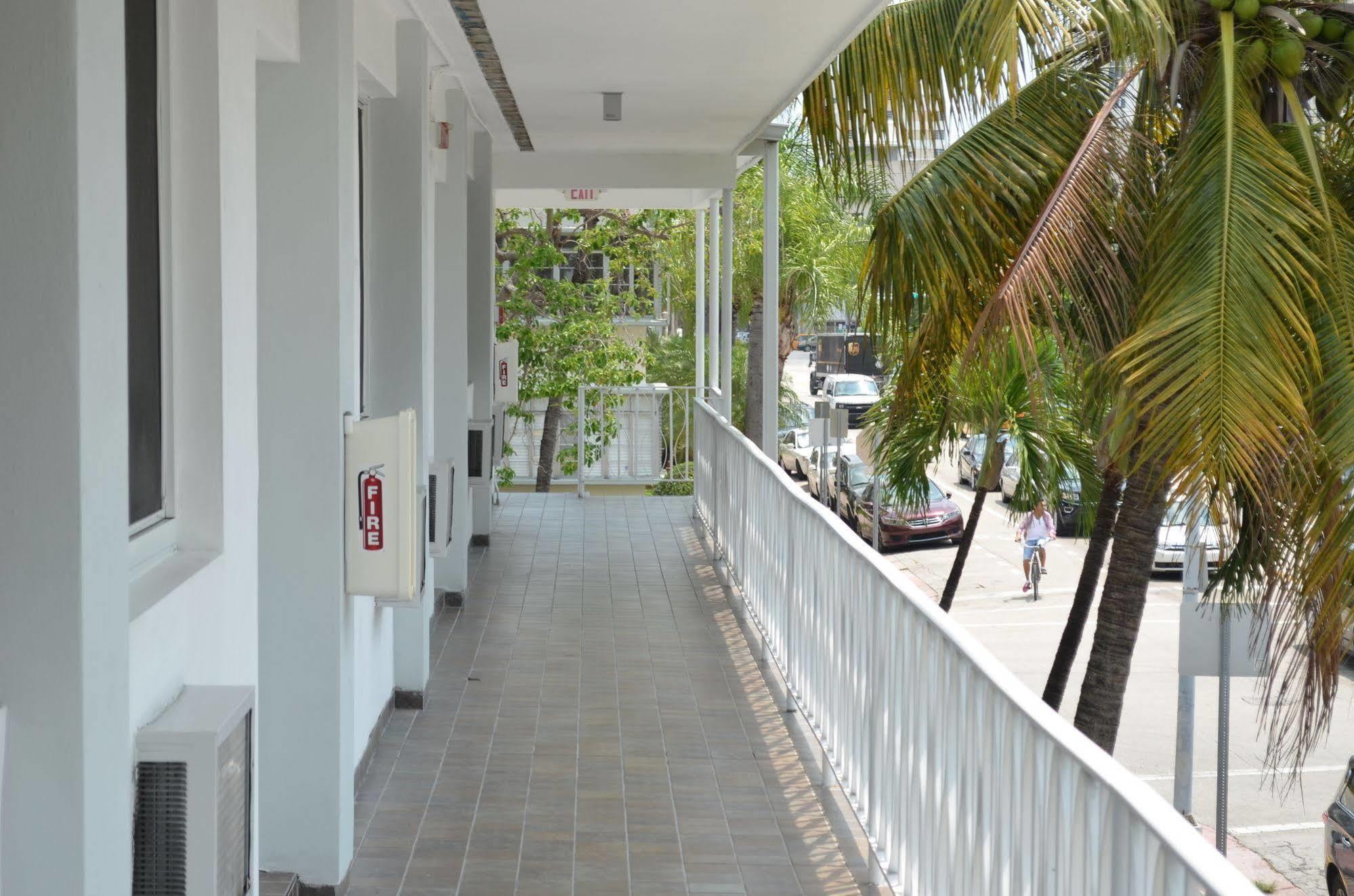 Miami Club Resort マイアミビーチ エクステリア 写真